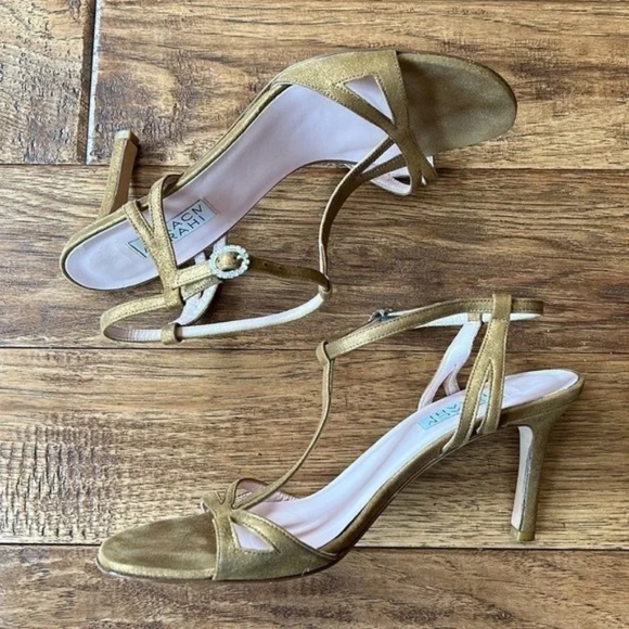 Isaac Mizrahi Gold Metallic Strappy Open Toe Heels Rhinestone Buckle Accent Sz 8 - Picture 4 of 14